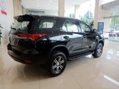 Bán Toyota Fortuner 2.4G MT 2019 xe giao ngay, ưu đãi sốc: Giảm tiền mặt + BHVC + PK chính hãng, LH 0901260368