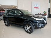 Bán Toyota Fortuner 2.4G MT 2019 xe giao ngay, ưu đãi sốc: Giảm tiền mặt + BHVC + PK chính hãng, LH 0901260368