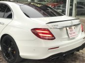 Bán Mercedes E300 AMG model 2017 đẹp gắt, phun kịch option