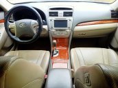 Tôi cần bán xe Toyota Camry 2.4G đời 2008