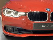 Cần bán BMW 3 Series: 320i sản xuất 2019, màu đỏ, xe nhập