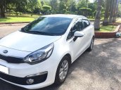 Cần bán lại xe Kia Rio đời 2017, màu trắng, số sàn, giá 386tr