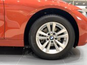 Cần bán BMW 3 Series: 320i sản xuất 2019, màu đỏ, xe nhập