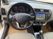 Cần bán Kia Rio năm 2016, màu trắng, nhập khẩu