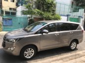 Cần bán Toyota Innova E sản xuất năm 2018, màu xám (ghi)