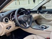 MBA Auto - bán xe Mercedes C200 model 2018 đen/kem - trả trước 380 triệu nhận xe ngay