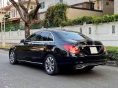 MBA Auto - bán xe Mercedes C200 model 2018 đen/kem - trả trước 380 triệu nhận xe ngay