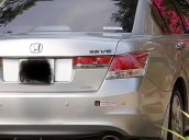 Cần bán gấp Honda Accord V6 3.5 năm 2010, màu bạc, nhập khẩu nguyên chiếc, giá tốt