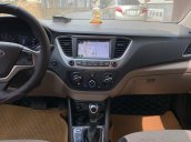 Cần bán xe Hyundai Accent bản 1.4AT, sản xuất 2018, màu đen xe gia đình giá chỉ 490 triệu đồng