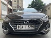 Cần bán xe Hyundai Accent bản 1.4AT, sản xuất 2018, màu đen xe gia đình giá chỉ 490 triệu đồng