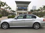 Cần bán BMW 320i năm 2009, màu bạc, nhập khẩu  