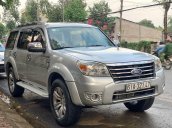 Bán xe nhanh - Giá siêu rẻ, Chiếc Ford Everest 2.5 MT năm 2011, màu bạc