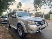 Bán xe nhanh - Giá siêu rẻ, Chiếc Ford Everest 2.5 MT năm 2011, màu bạc