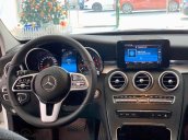 MBA Auto - bán xe Mercedes C200 trắng/đen, đời 2019 siêu lướt - trả trước 380 triệu nhận xe ngay