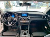 MBA Auto - bán xe Mercedes C200 trắng/đen, đời 2019 siêu lướt - trả trước 380 triệu nhận xe ngay