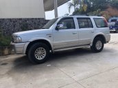 Xe Ford Everest đời 2005, màu bạc, nhập khẩu nguyên chiếc số sàn