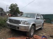 Xe Ford Everest đời 2005, màu bạc, nhập khẩu nguyên chiếc số sàn