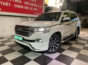 Bán Toyota Land Cruiser VXS V8-4.6L trắng/kem, sản xuất 2016 uy tín giá tốt