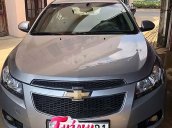 Cần bán xe Chevrolet Cruze sản xuất 2010, màu bạc chính chủ