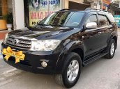 Bán Toyota Fortuner đời 2011, màu đen, máy dầu