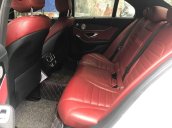 Chính chủ bán ô tô Mercedes C300 AMG đời 2016, màu trắng, nội thất đỏ, full options, giá tốt