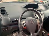 Bán xe Toyota Yaris sản xuất năm 2010, màu trắng, nhập khẩu nguyên chiếc chính chủ, giá tốt