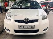 Bán xe Toyota Yaris sản xuất năm 2010, màu trắng, nhập khẩu nguyên chiếc chính chủ, giá tốt