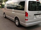 Cần bán Toyota Hiace 3.0 năm 2019, màu bạc, xe nhập