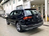 Bán Volkswagen Tiguan Highline 2019 2.0TSI, giảm tiền mặt, tặng gói phụ kiện, vay bank 90%. LH Mr Lộc 0909.171.299