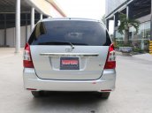 Bán xe giá rẻ đi tết Innova E 2013 màu bạc