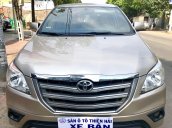 Bán Toyota Innova E năm sản xuất 2016, màu vàng