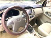 Bán Toyota Innova E năm sản xuất 2016, màu vàng