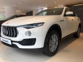 0932222253 cần bán xe Maserati Levante đời 2019 sản xuất 2018, màu trắng, nhập Ý, bảo hành