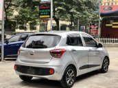 Bán Hyundai Grand i10 i10 Hatchback tự động 2018, màu bạc, 406 triệu