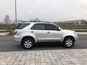 Bán ô tô Toyota Fortuner 2.5G máy dầu, đời 2010, màu bạc, 560tr, 0905608883
