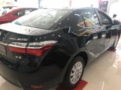 Hỗ trợ giao xe nhanh toàn quốc chiếc xe Toyota Corolla Altis 1.8E MT, sản xuất 2020, màu đen, giá mềm