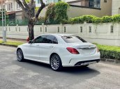 MBA Auto - Bán xe Mercedes C300 AMG trắng/đỏ đời 2017 siêu đẹp - Trả trước 600 triệu nhận xe ngay