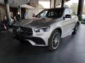 Bán xe Mercedes GLC300 2020, màu bạc, nhập khẩu