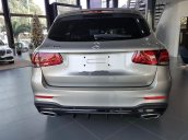 Bán xe Mercedes GLC300 2020, màu bạc, nhập khẩu