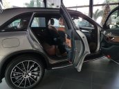 Bán xe Mercedes GLC300 2020, màu bạc, nhập khẩu