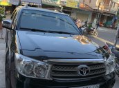 Cần bán xe Toyota Fortuner 2.5G 2011, màu đen, máy dầu, số sàn