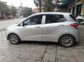 Cần bán Hyundai Grand i10 năm 2016 bản đủ, màu bạc, xe gia đình đi