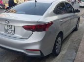 Bán Hyundai Accent 2018, màu bạc, nhập khẩu