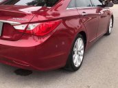 Cần bán Hyundai Sonata đời 2011, màu đỏ, nhập khẩu xe gia đình, 456tr