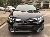 Cần bán gấp Toyota Camry sản xuất năm 2017, màu đen