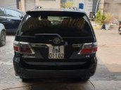 Bán xe Toyota Fortuner năm sản xuất 2011, màu đen