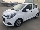 Bán xe Chevrolet Spark 2018, màu trắng số sàn giá cạnh tranh