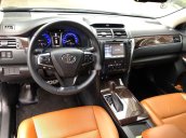 Cần bán gấp Toyota Camry sản xuất năm 2017, màu đen