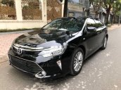 Cần bán gấp Toyota Camry sản xuất năm 2017, màu đen