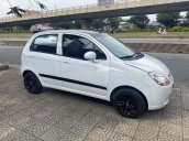 Bán Chevrolet Spark sản xuất năm 2011, màu trắng, giá tốt